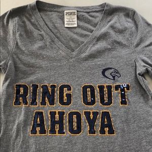 VS PINK Marquette v neck